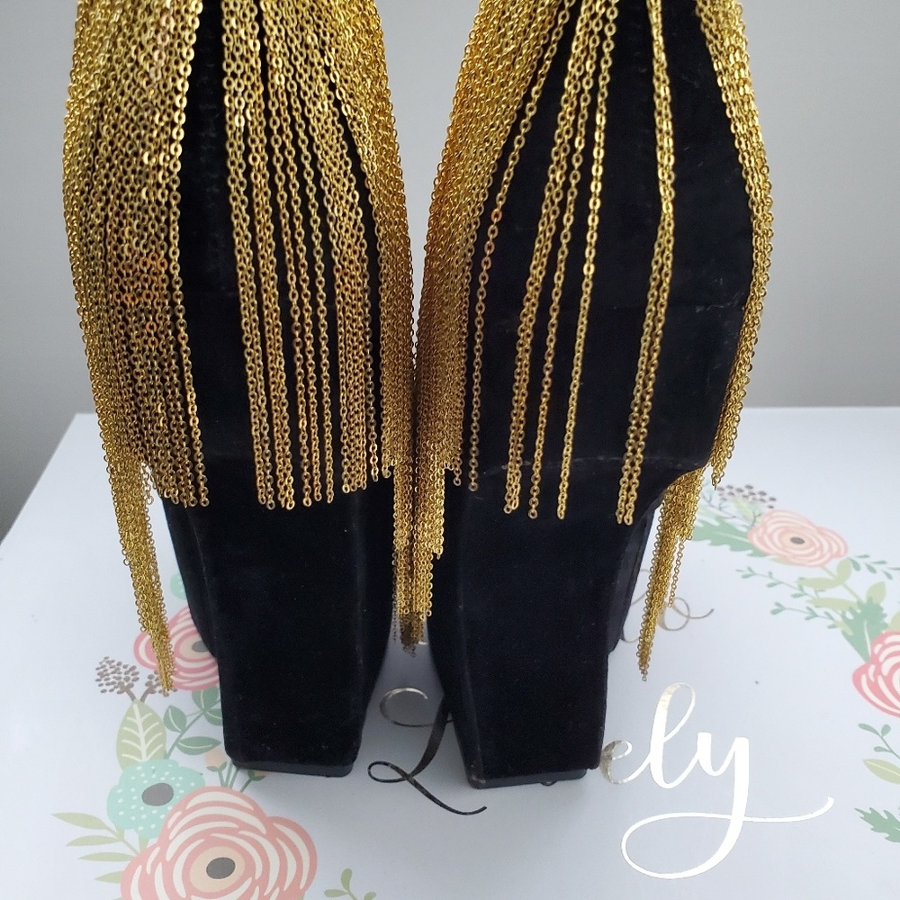 Shoes - Picture 4 of 6